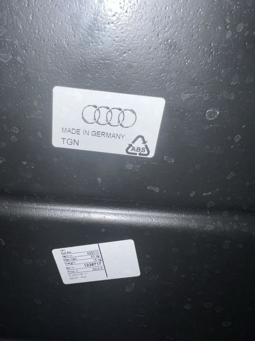 Оригинални напречни греди и аутобокс куфар за багаж за Ауди А8 /А7