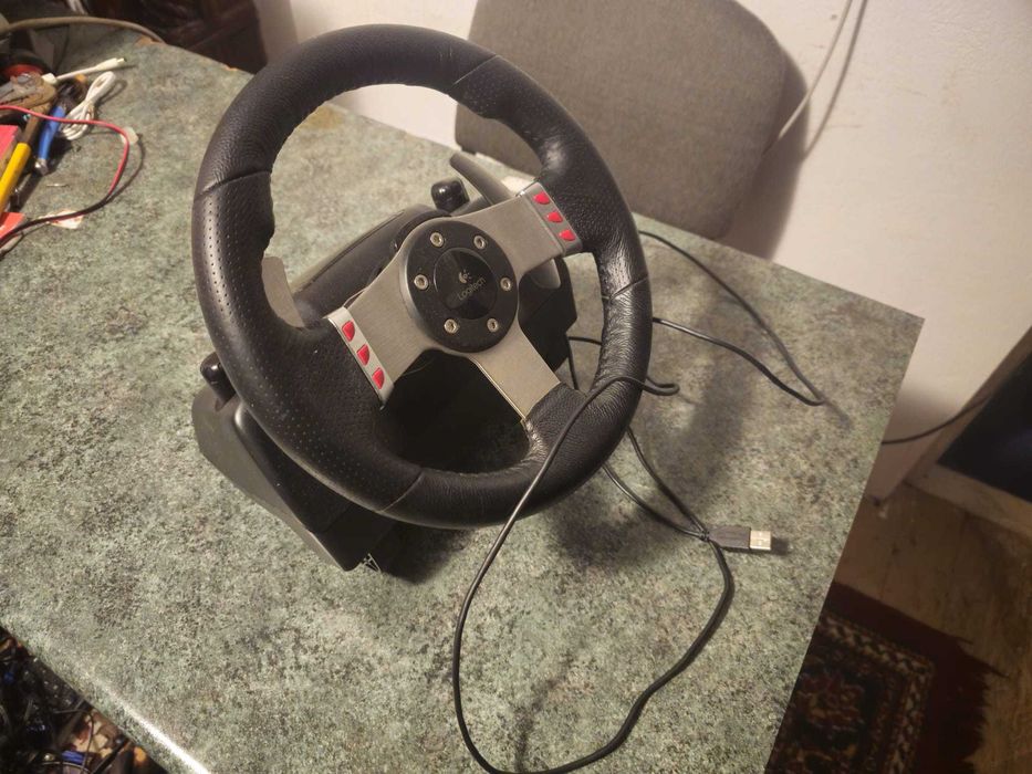 Volan Logitech G27