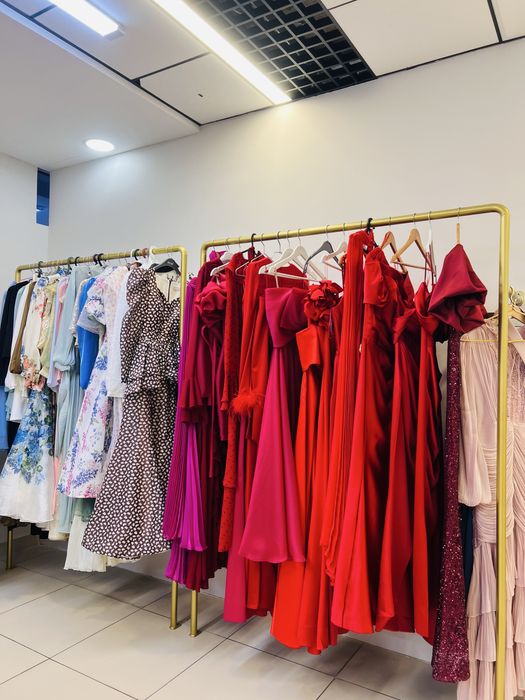 Продается готовый  действующий бизнес вечерних платьев