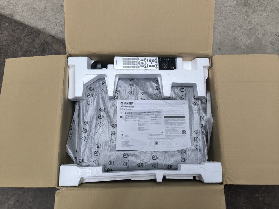 Yamaha rx -v 677 wifi 7.2 channel