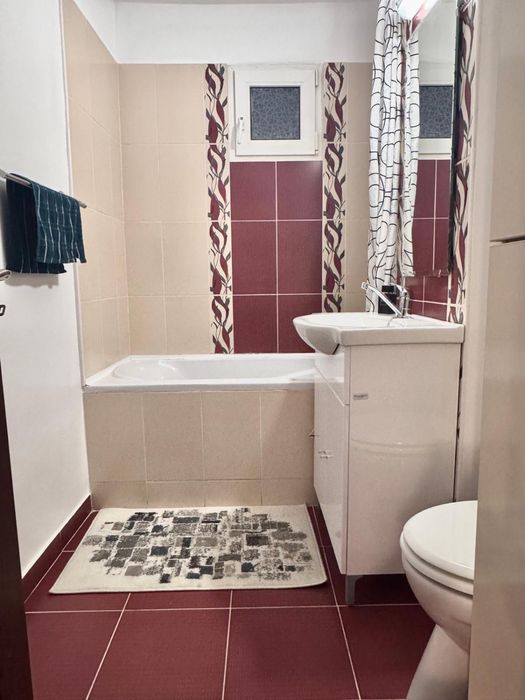 Inchiriez apartament