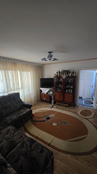 Apartament  2 camere, 54 mp, semidecomandat, etaj 4 acoperit,