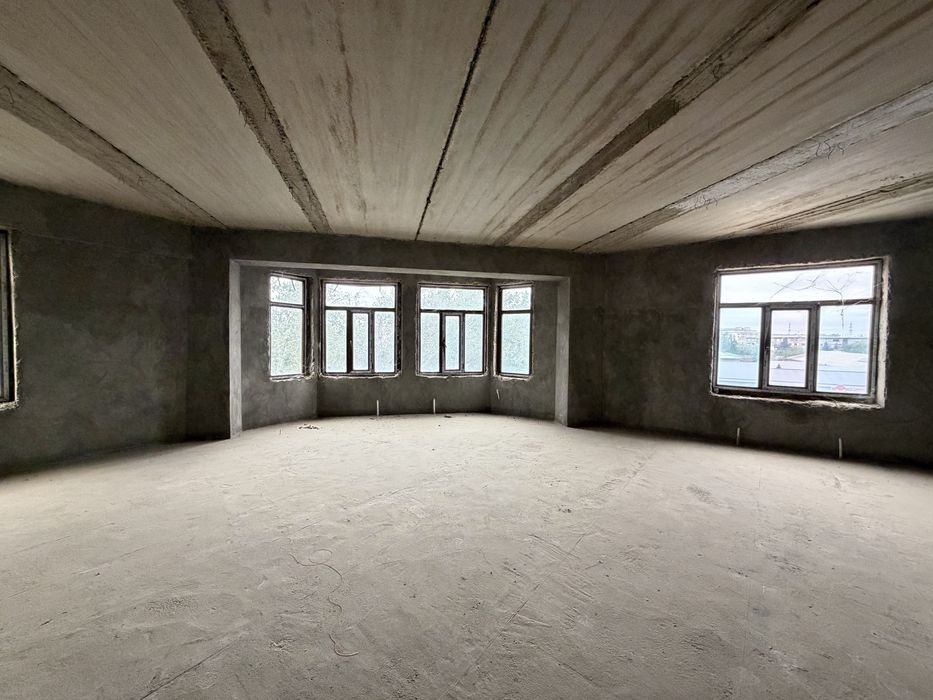 Kvartira sotiladi Gagarina 166m2