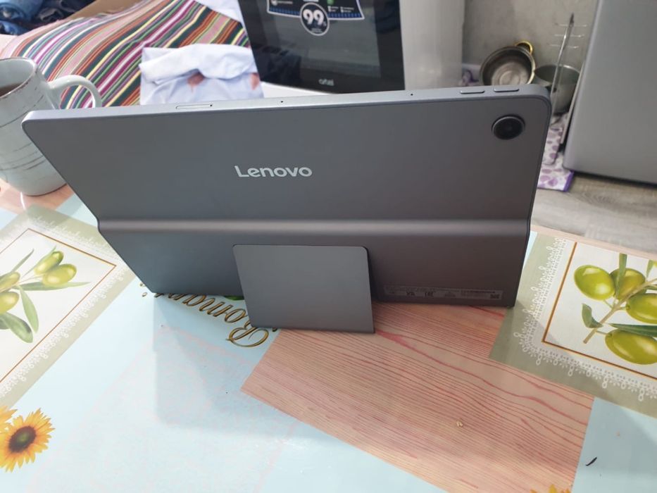 Lenovo Tab plus