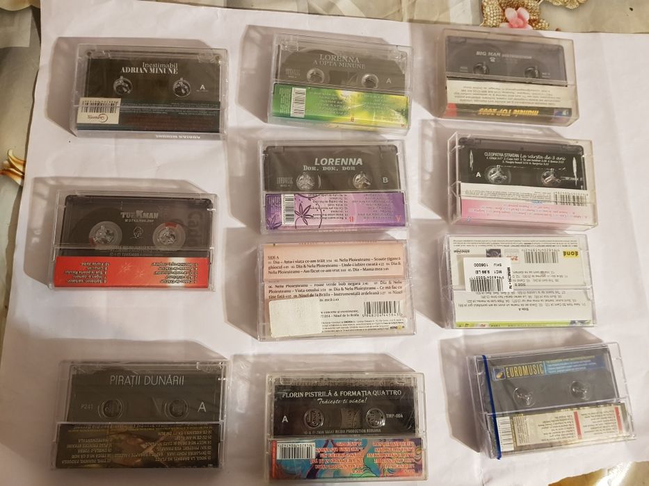 Casete si CD uri cu manele !