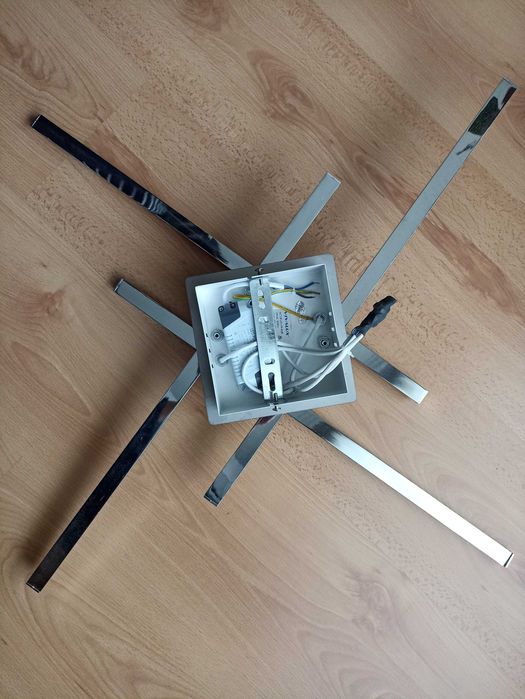 Малко използван ЛЕД плафон