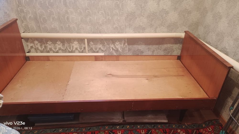 Продам кровать размер 80 на 200