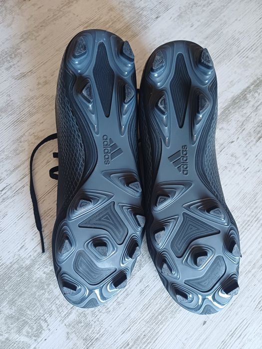Vând ghete fotbal adidas si nike