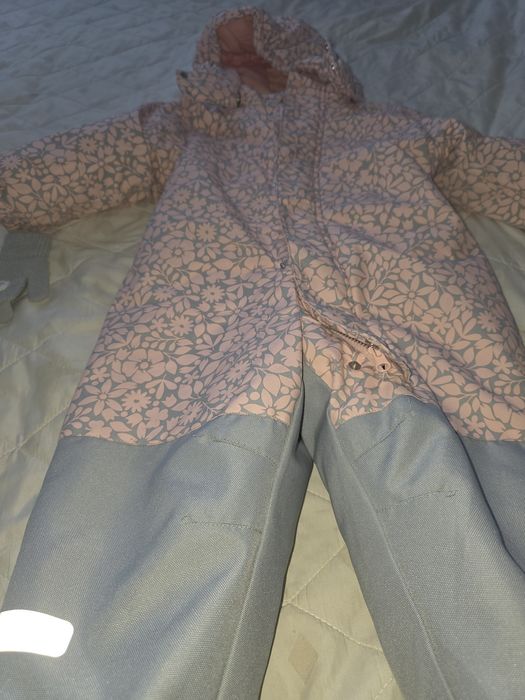 Зимний комбинезон для девочки