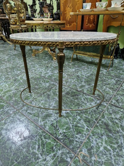 Чудесна антикварна белгийска бронзова масичка с мраморен плот