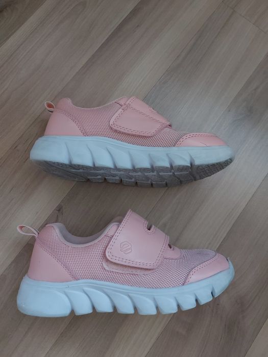 Кроссовки б/у для девочки, 30-31 размер