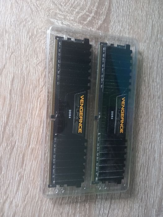 Corsair Vengeance LPX DDR4 RAM Bucuresti Sectorul 3 • OLX.ro