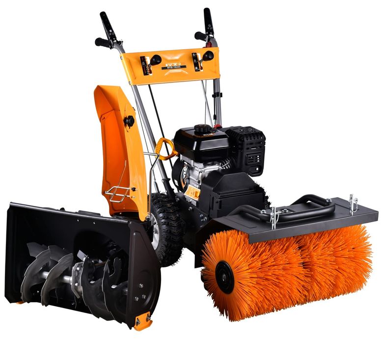 Снегоуборщики в ассортименте