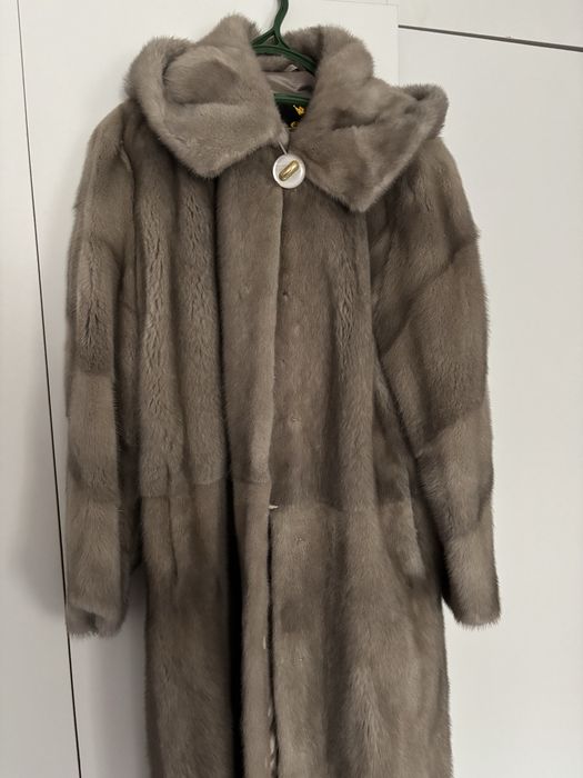 Продам шубу норковую