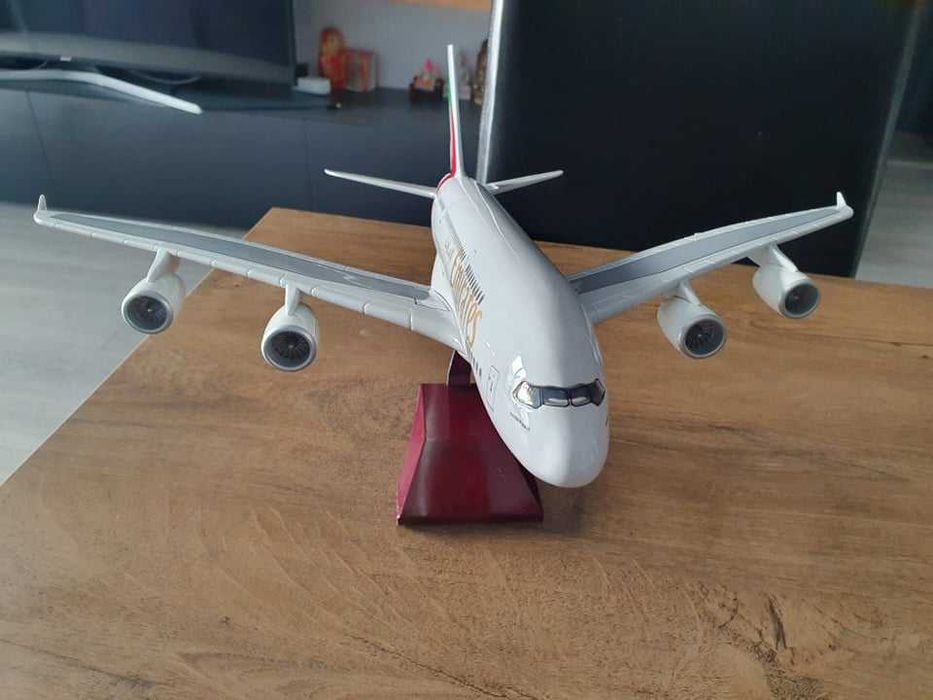 Macheta uriașă de avion Emirates | Decoratie | Perfect pentru cadou