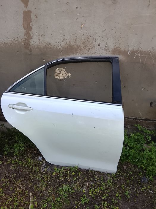 Камри 40 двери 20.000