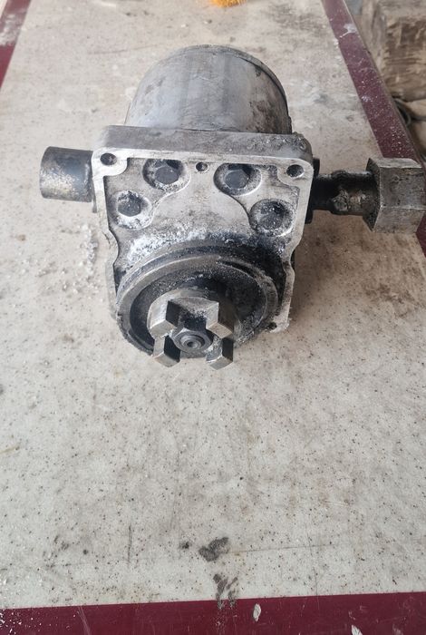 Vand pompa turola si distribuitor  ifron