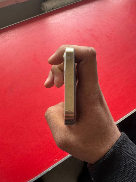Iphone 12 pro sotiladi olib sotarla bezota qmela