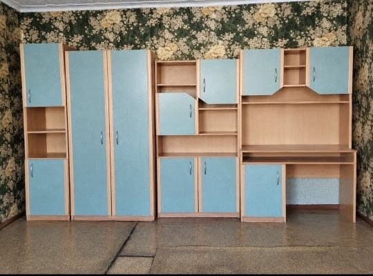 Продам стенку  самовывоз