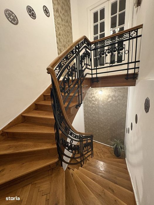 Apartament în vila Piața Unirii-Universitate