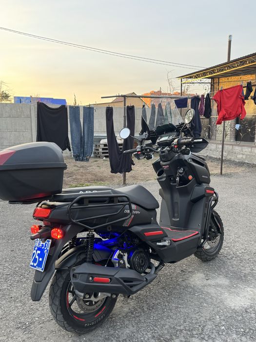 Продам скутер танк Новый!