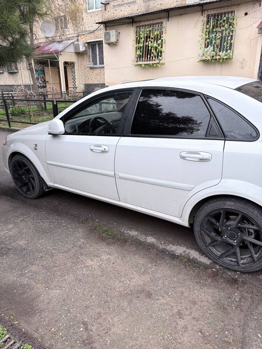 Arenda Gentra 2020yil oq rang