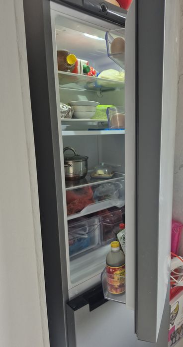 Продам хололильник INDESIT