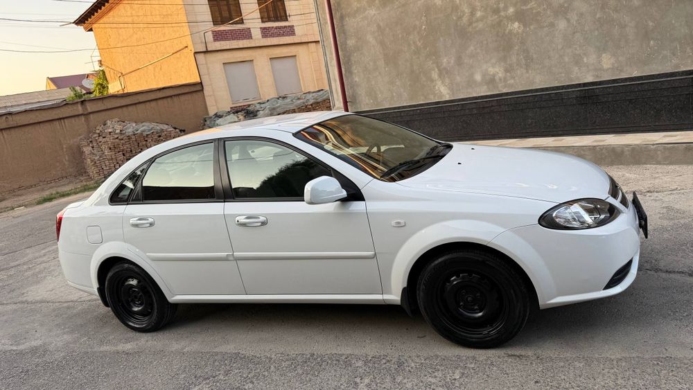 Jentra sotladi 2018 yil kraska toza