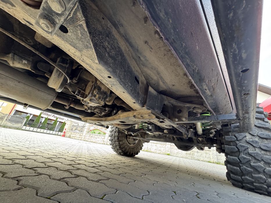 Nissan patrol y60  ( autoutilitara import spania )