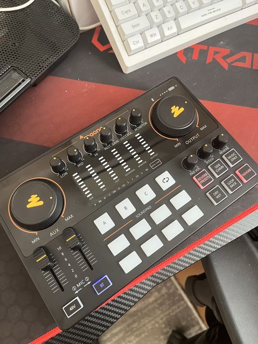 Външна звукова карта Maono AE2 като нова!