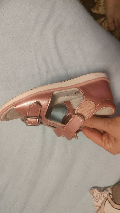 Детскии сандалии