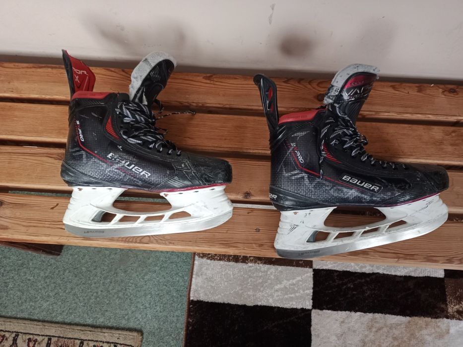 Коньки хоккейные