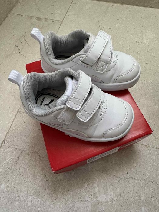 Маратонки PUMA бели