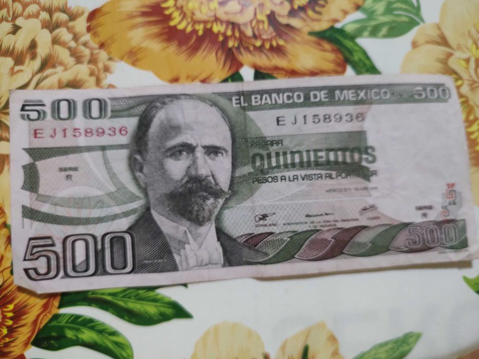 Vind bagnote vechi ,din diverse țări .