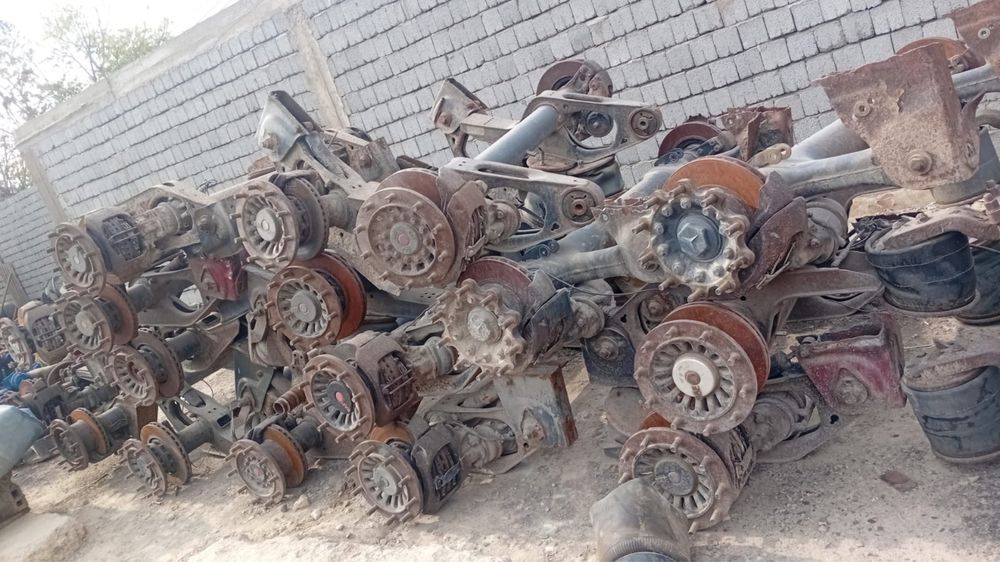 Ось на полуприцеп