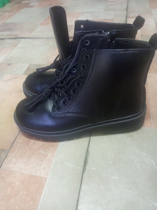 Продам ботинки, весна- осень.