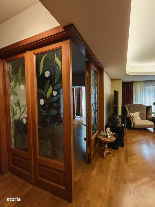 Apartament 5 camere | De Vanzare | Unirii | 2 Locuri Parcare — fotografia 3