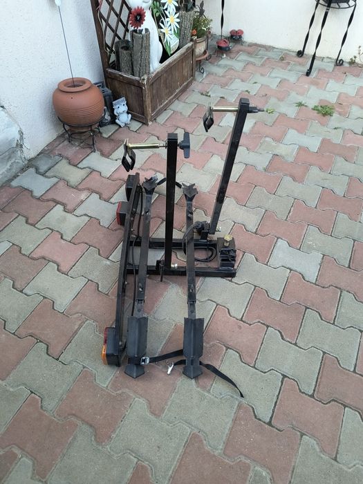 Suport bicicleta pe carlig