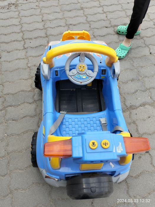 Детская машина электромобиль