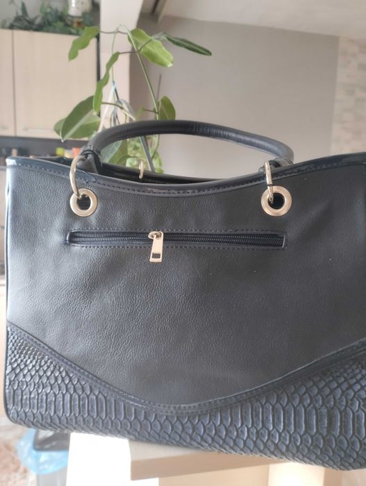 Дамска чанта,цвят тъмно син