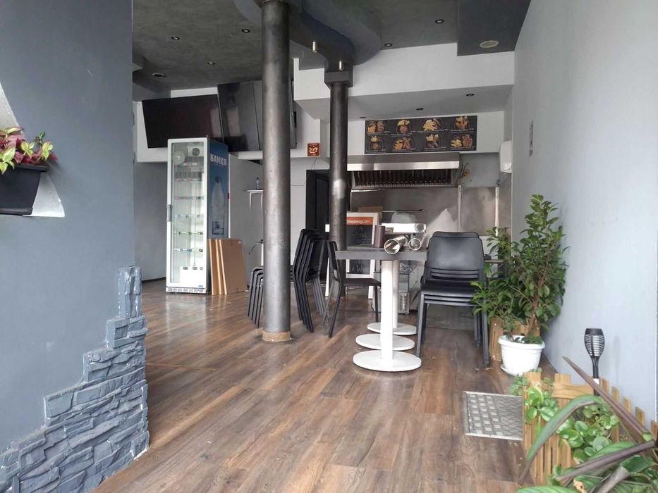 Дава се под наем Заведение в Бургас, Център - 63 кв.м за 1346.4 € - Снимка #4