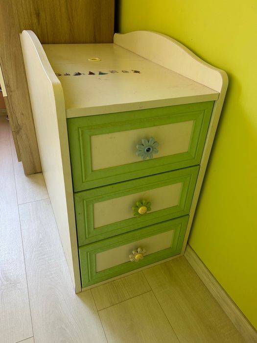 Детски/бебешки скрин