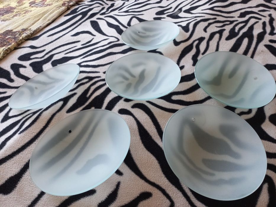 Шестирожковая люстра