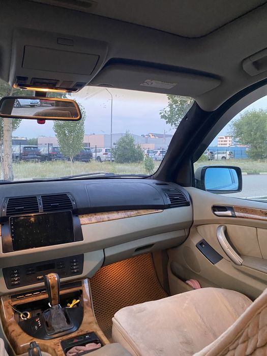 Продам БМВ Х5.