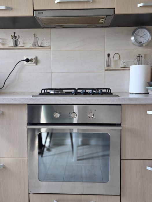 Vând cuptor,plită și hotă!