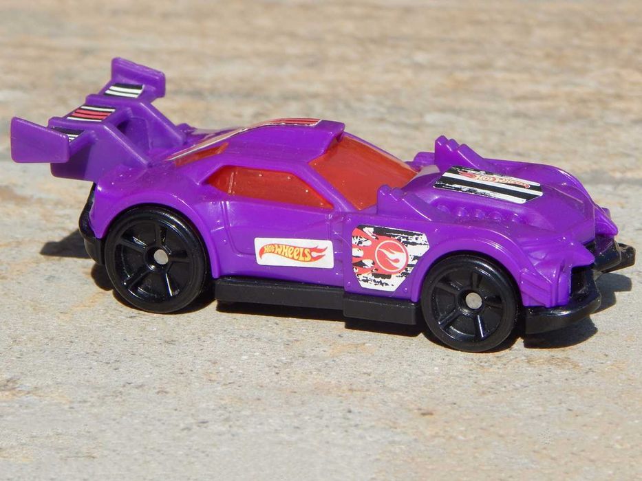 Jucarie masina curse Hot Wheels Burger King 2017