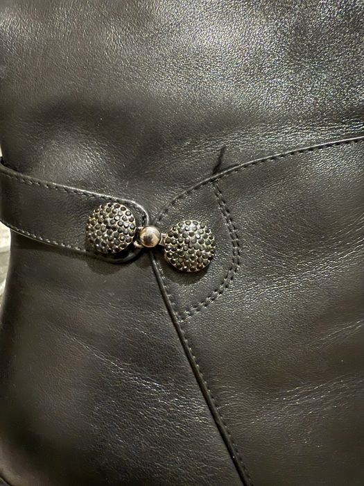 Продам женские сапоги