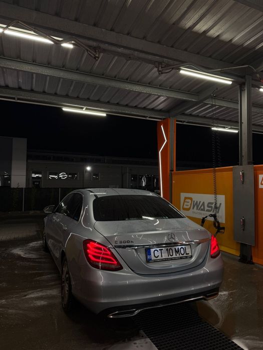 Mercedes C 300H hybrid