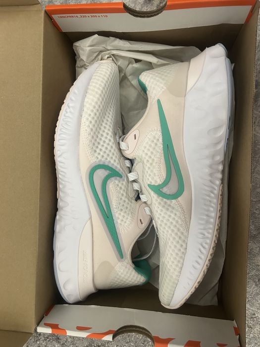 Дамски маратонки