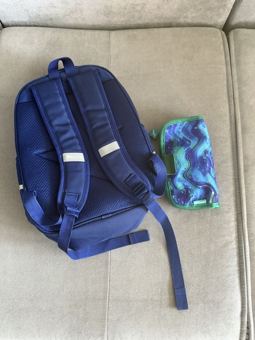 Рюкзак и пенал..